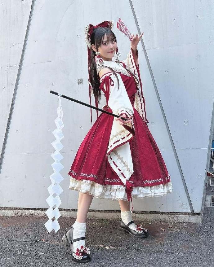 可爱政委！ 日本声优上坂堇cos博丽灵梦