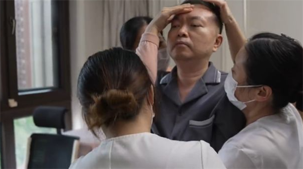 蔡磊回应准备尝试脑机接口:并非一时兴起