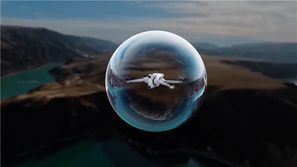 影石发布全球首款全景无人机 刘靖康:即便没笑到最后也无悔