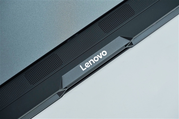 专业OLED超竞屏！联想拯救者Y9000P 2025AI元启游戏本图赏