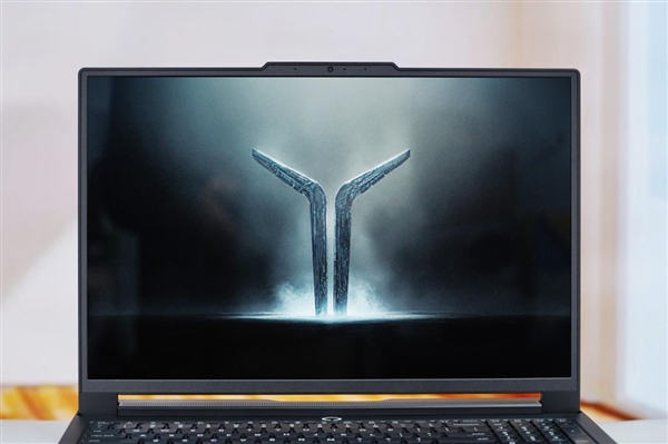 专业OLED超竞屏！联想拯救者Y9000P 2025AI元启游戏本图赏