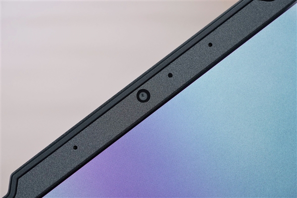 专业OLED超竞屏！联想拯救者Y9000P 2025AI元启游戏本图赏