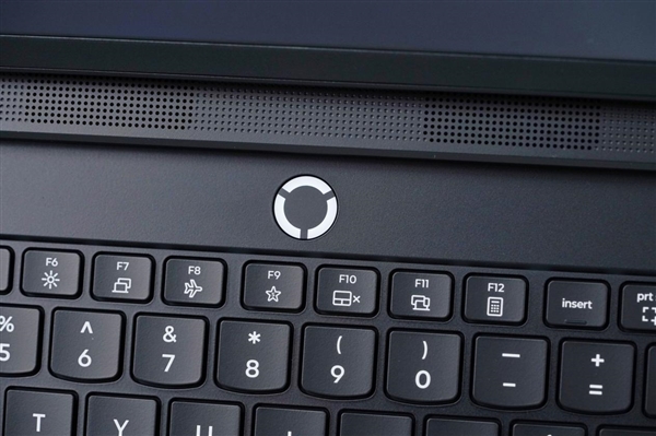 专业OLED超竞屏！联想拯救者Y9000P 2025AI元启游戏本图赏