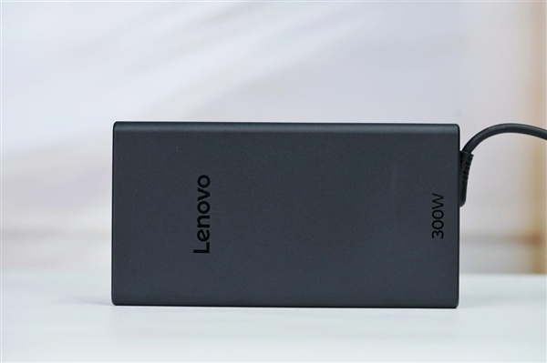 专业OLED超竞屏！联想拯救者Y9000P 2025AI元启游戏本图赏