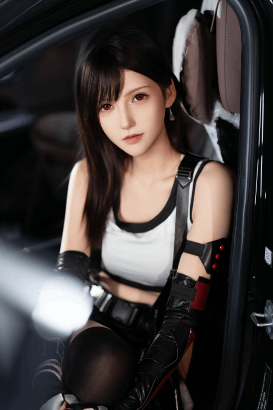 “抖音第一蒂法”发新作!神还原 仿佛游戏走进现实