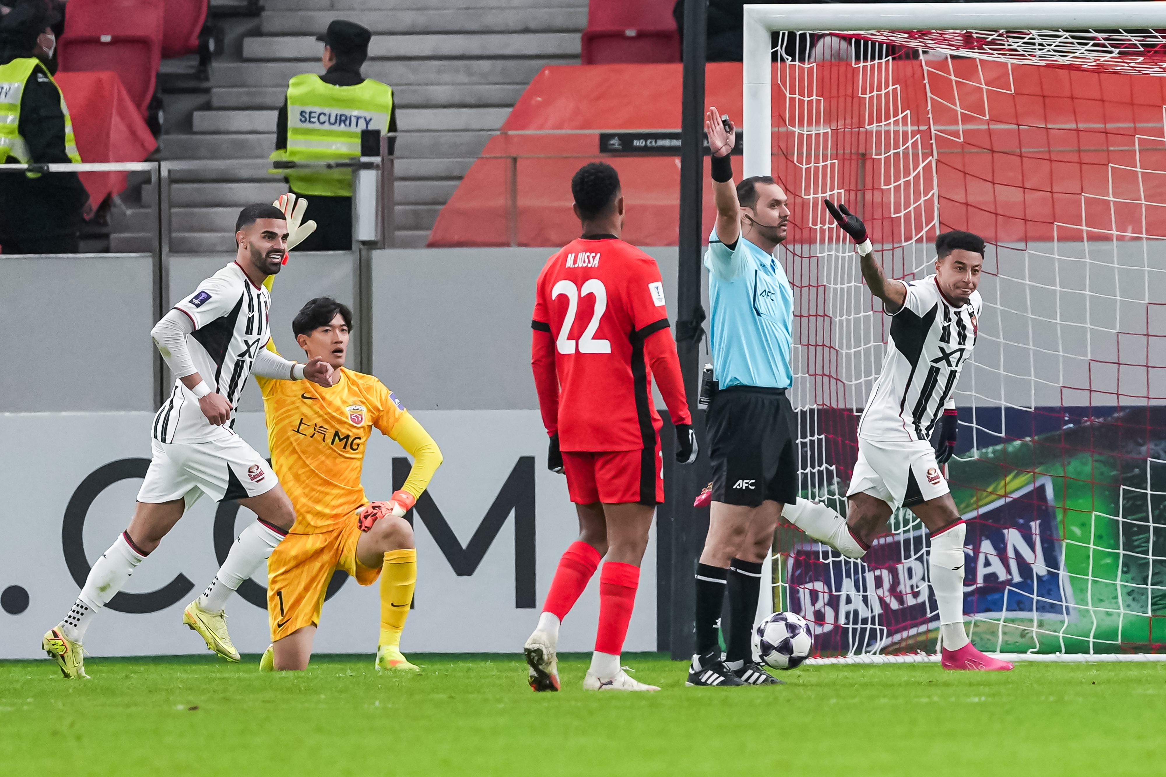 足球报：海港若本轮亚冠输球，就将提前两轮正式无缘淘汰赛