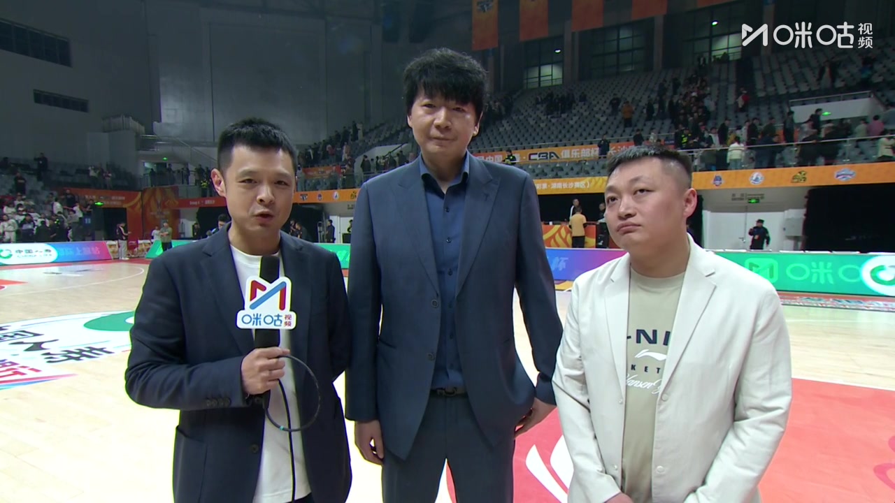 邱彪：打篮球要有信心 高诗岩从国家队到山东都是以身作则