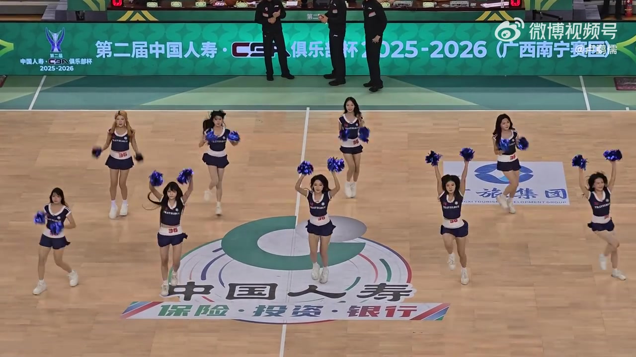 青春活力！媒体人晒CBA俱乐部杯赛南宁赛区啦啦队的舞蹈表演视频