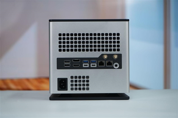 全球首个液冷迷你机!abee AI Station 395 Max工作站图赏