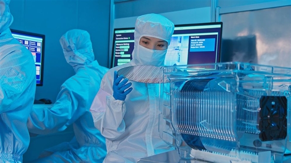 Intel公布三大全新晶体管材料:漏电率降低1000倍