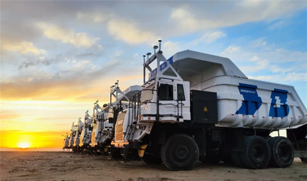 无人驾驶+无人换电全流程运营！全国单矿最大规模电动无人矿卡落地