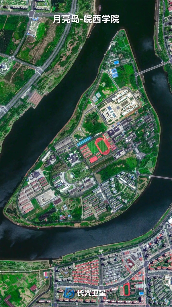 最美岛上大学:占据了整整一座岛