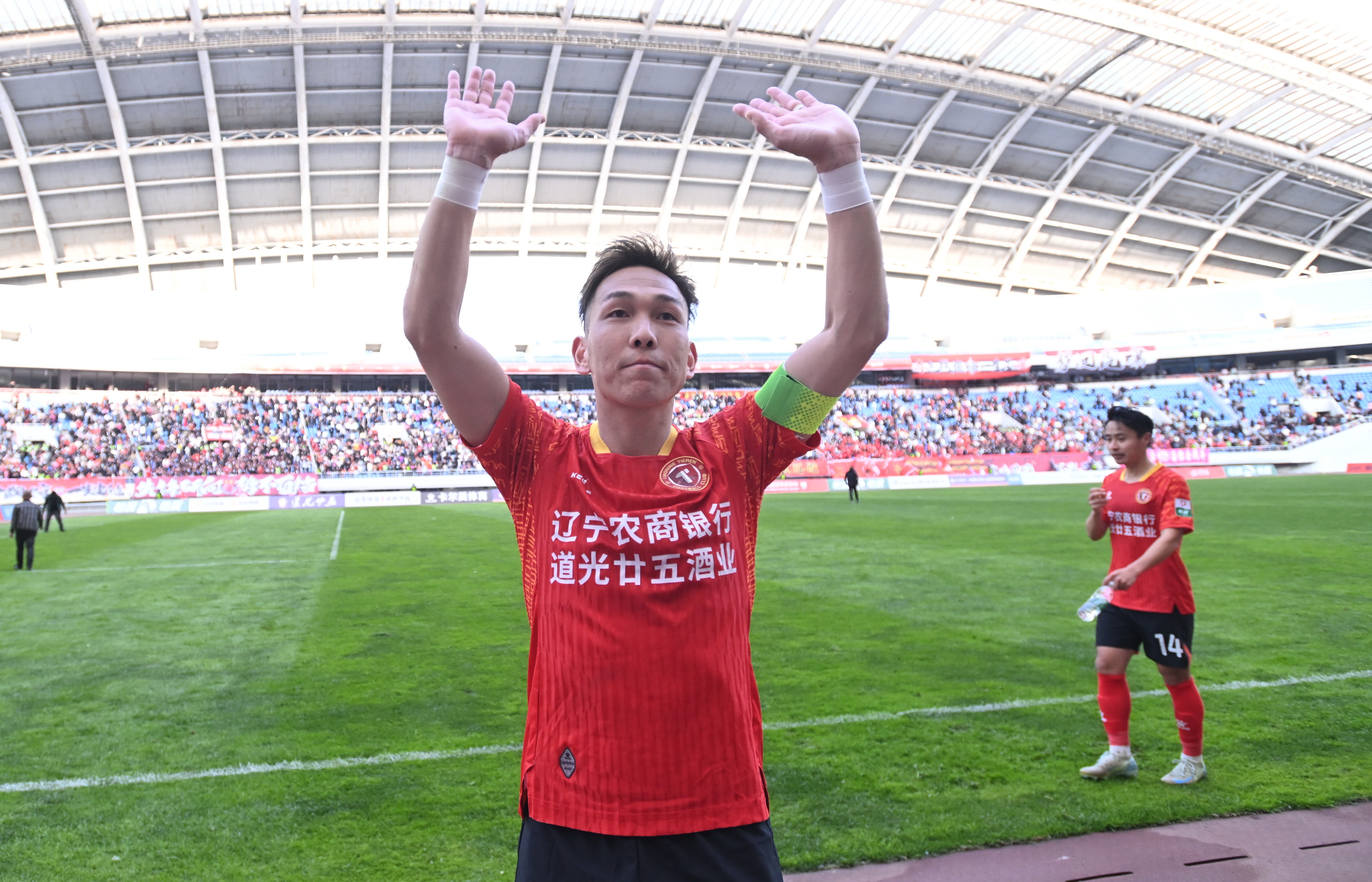 邦本宜裕续约辽足陷入困局 “要价年薪百万”不靠谱