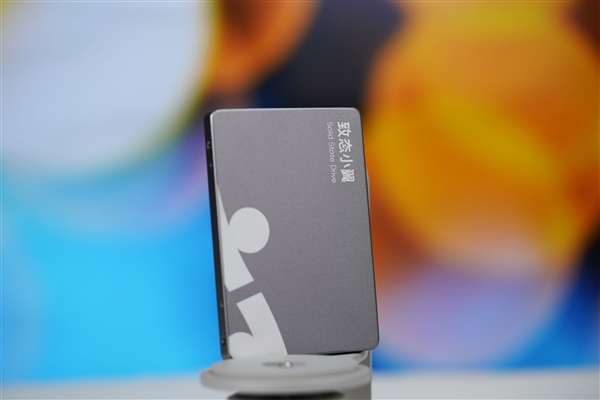 长江存储原厂颗粒！致态小翼S001 1TB SSD图赏