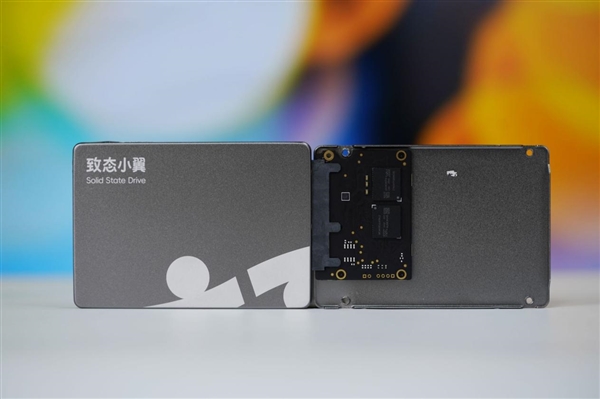 长江存储原厂颗粒！致态小翼S001 1TB SSD图赏