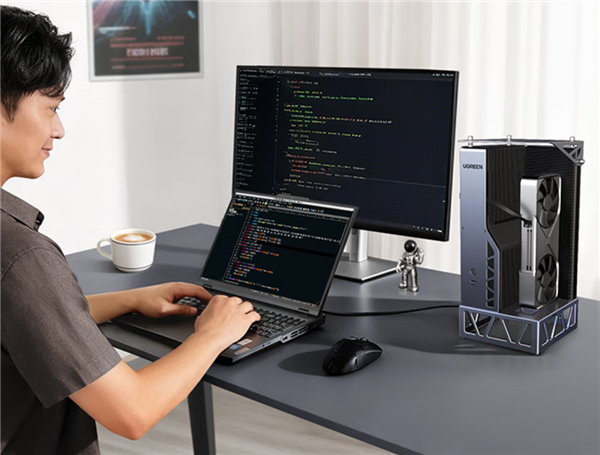 2299元！绿联显卡扩展坞自带OCuLink、USB4双接口