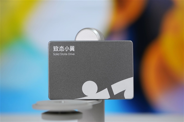 长江存储原厂颗粒！致态小翼S001 1TB SSD图赏