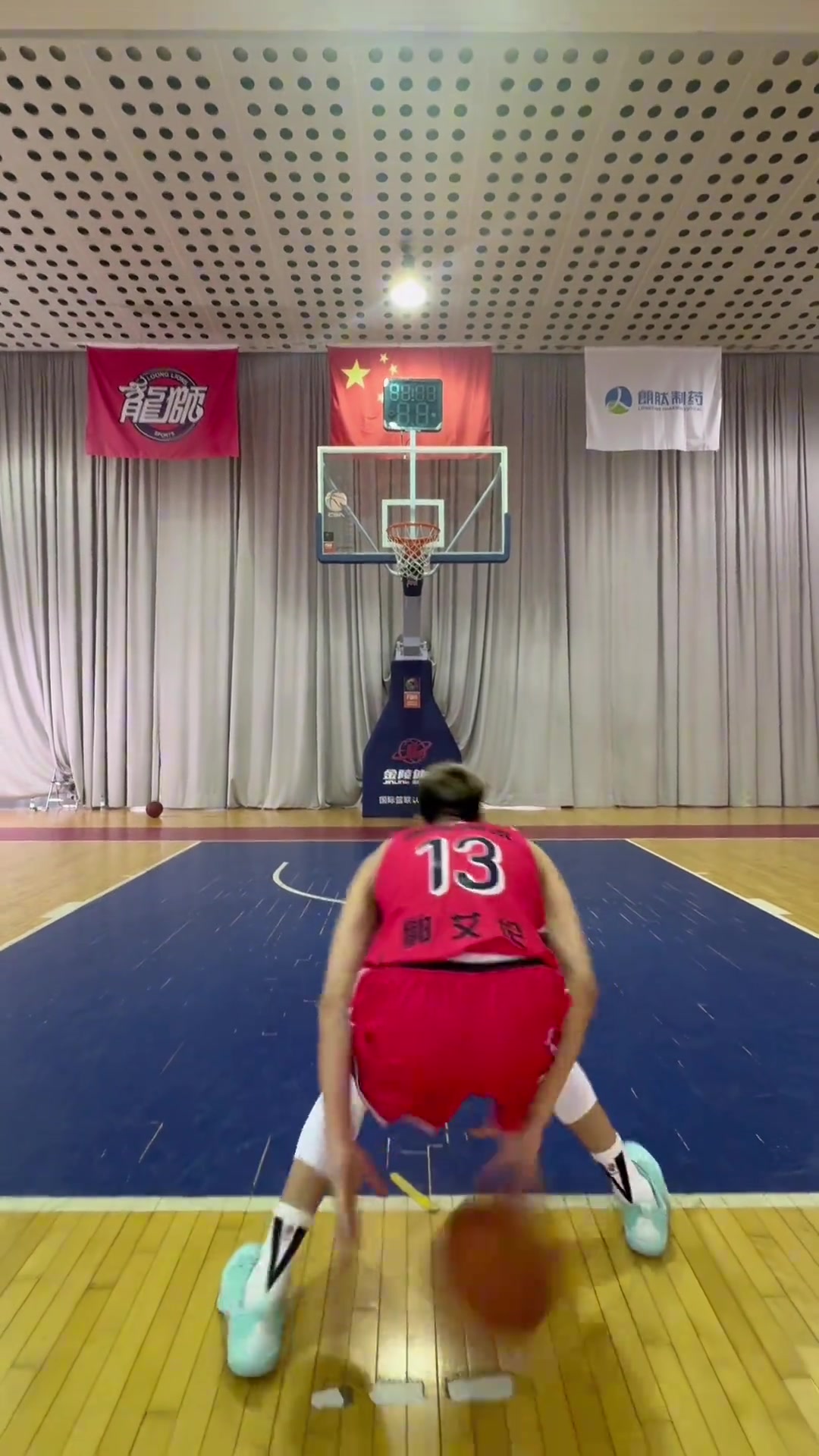 郭艾伦：轻轻一个转身就带走了我整个青春 第16个赛季给自己加油