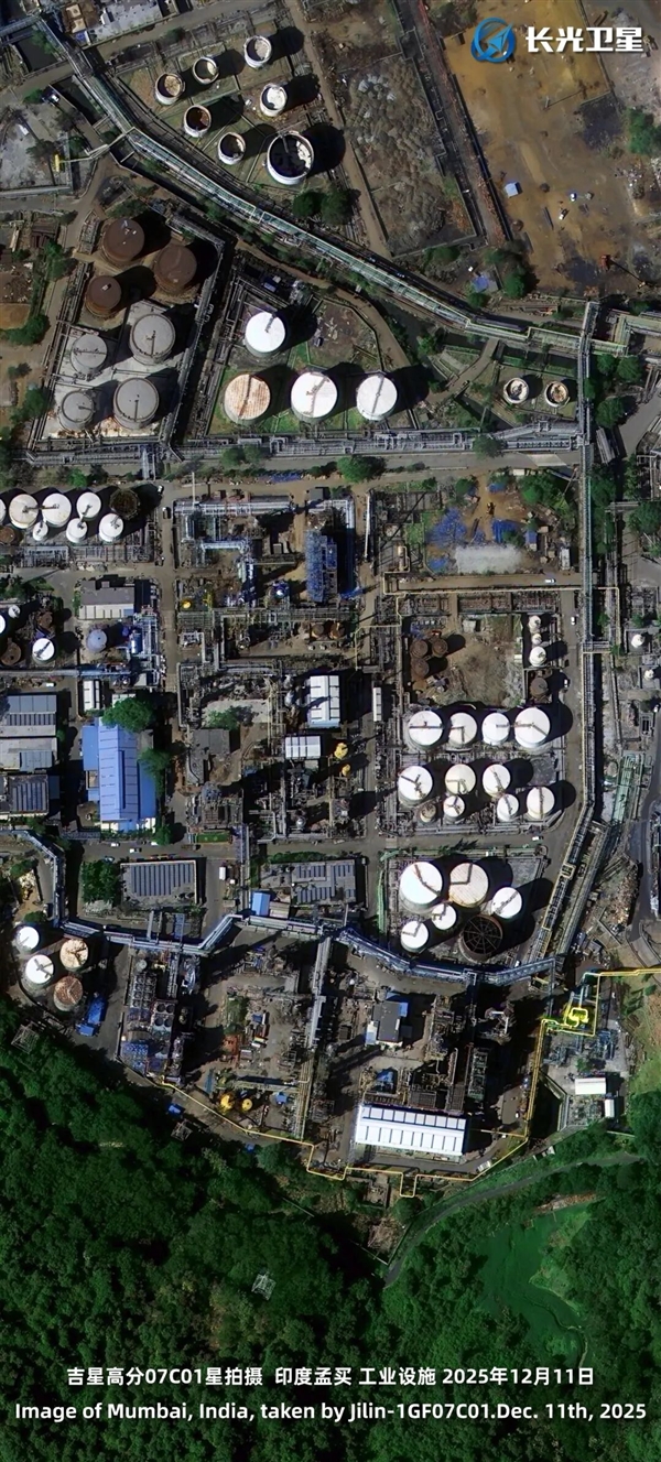 卫星眼中的印度大城市孟买:上海果然不如它!