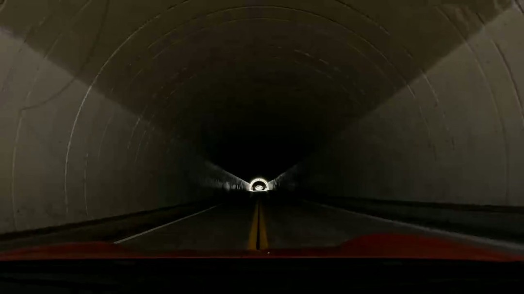 洛杉矶“死亡隧道”！网友开车还原Vince死亡时刻