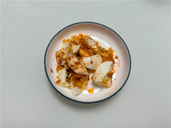 “蛋神”走红网络 鸡蛋到底一天吃几个更健康