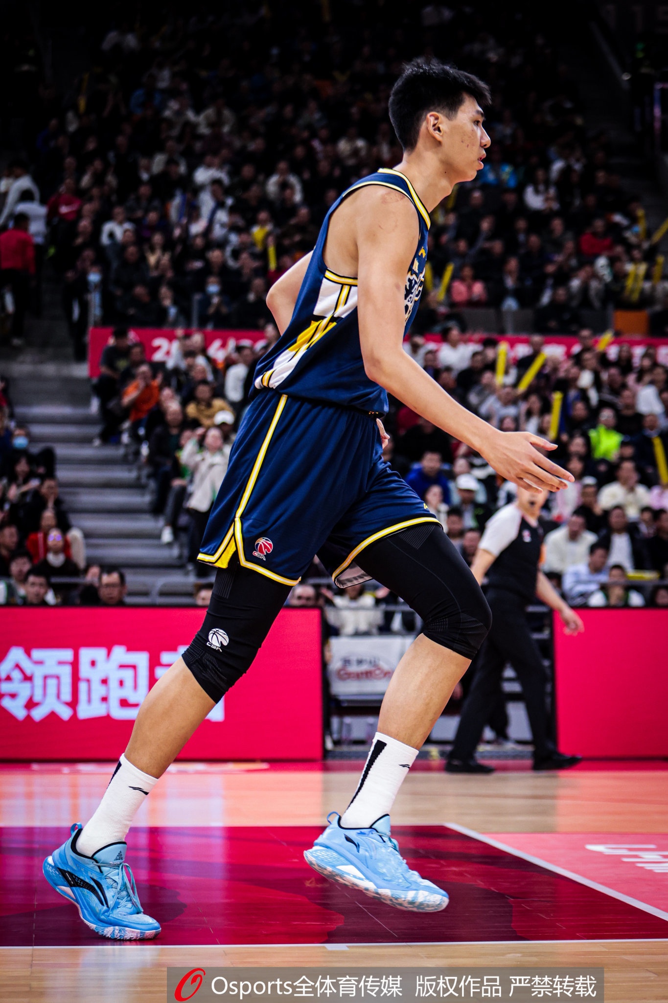 一个饼都不吐！徐昕首发出战25分钟 8投全中砍下19分6板