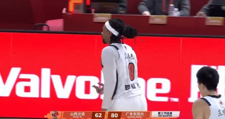 攻防压制！广东第三节24-15净胜山西9分 三节打完领先18分