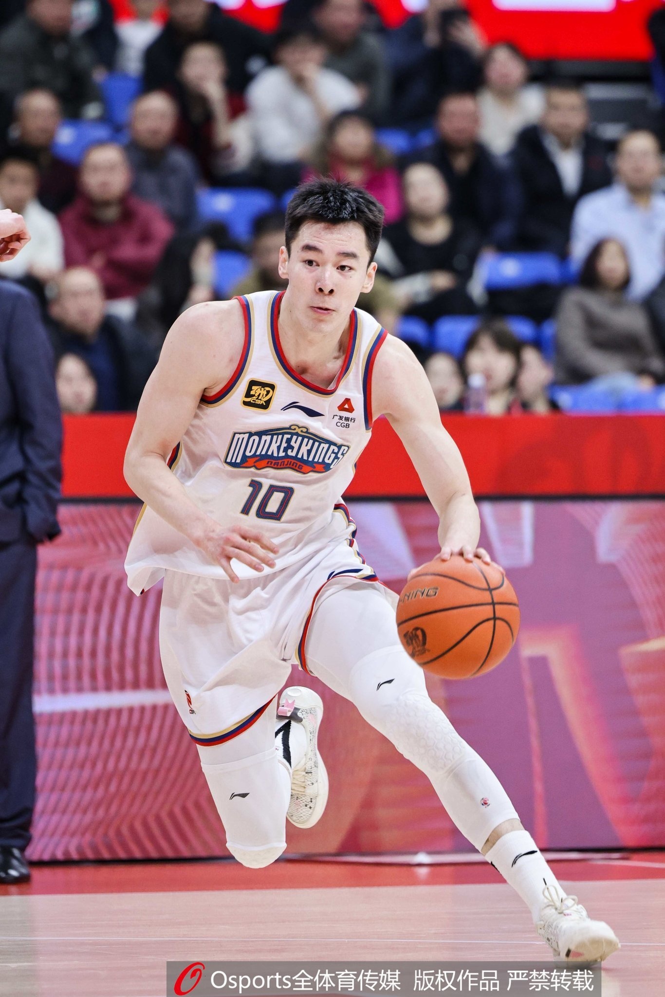 打得真不错！郭昊文攻传一体砍下24分4板10助 罚球14中12