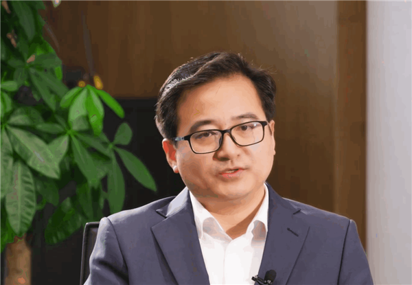 李云飞：比亚迪企业氛围很简单 把活干好天天给我摆脸子都行