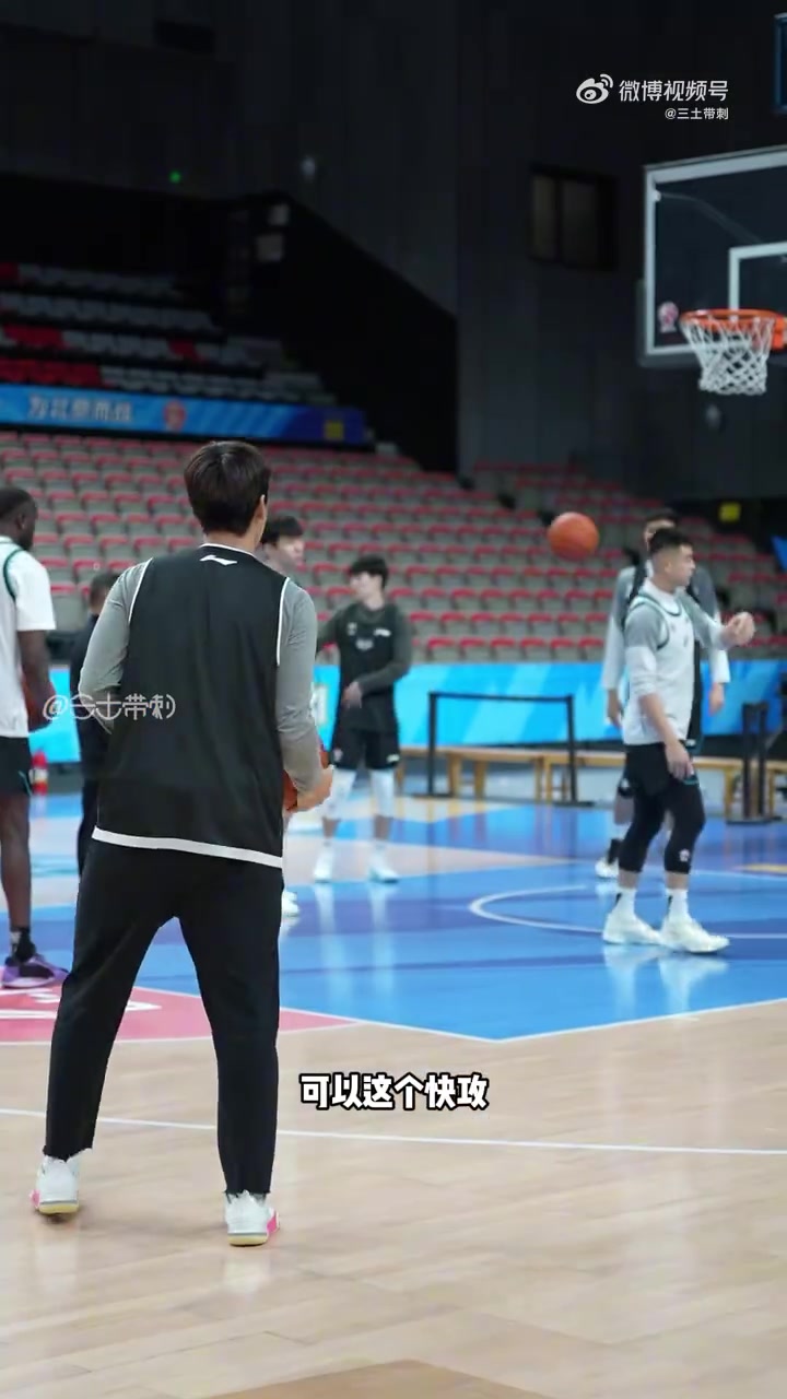 王博：赵睿攻防兼备能组织能快攻 对北京队还是非常重要的